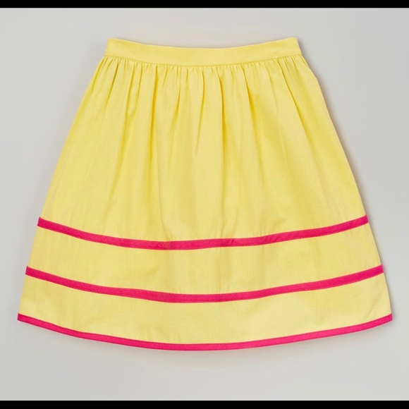 Skirt and Top Outfit - Picture 3 of 4